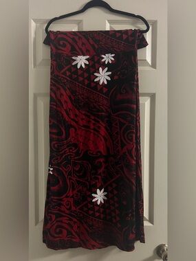 Wahine Toa- black and red maxi skirt or dress